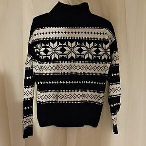 Black and White Patterned Women's Sweater